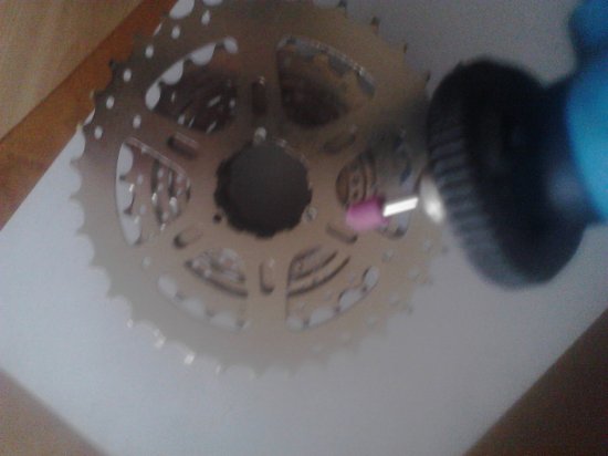 remove pins 8-speed cassette